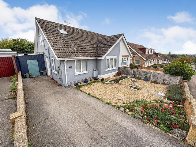 Bungalow for sale in Bedford