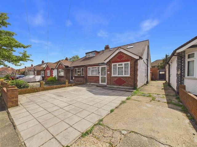 Bungalow for sale in London Borough of Ealing, Greater London