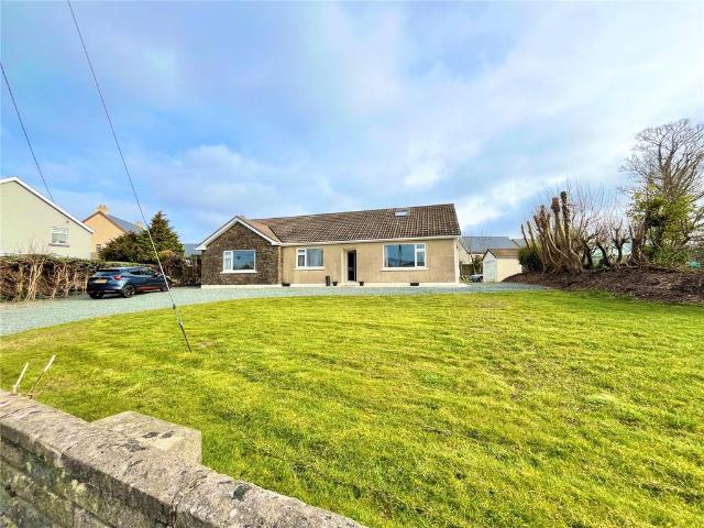 Bungalow for sale in Saundersfoot, Wales