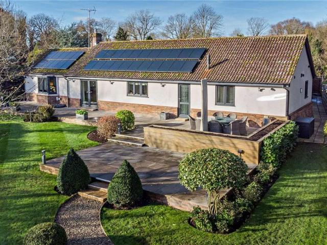 Bungalow for sale in Glatton, Huntingdonshire