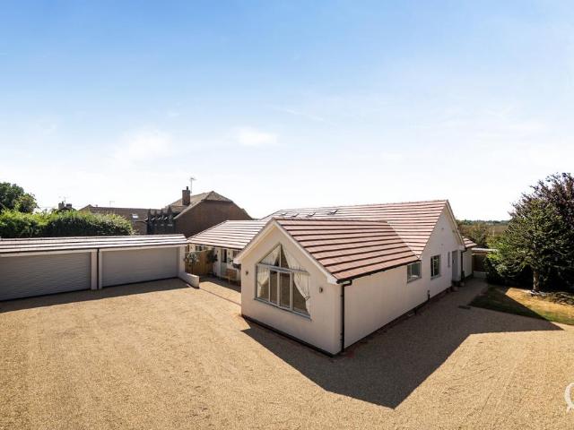 Bungalow for sale in Oad Street, Kent