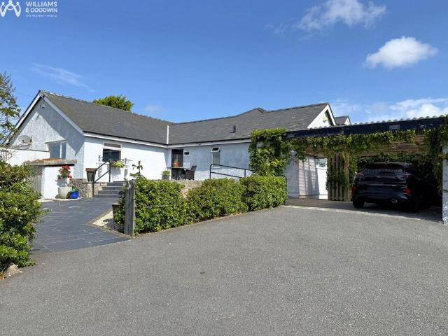 Bungalow for sale in Llanerchymedd, Wales