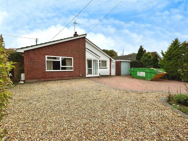 Bungalow for sale in Forthampton, Worcestershire