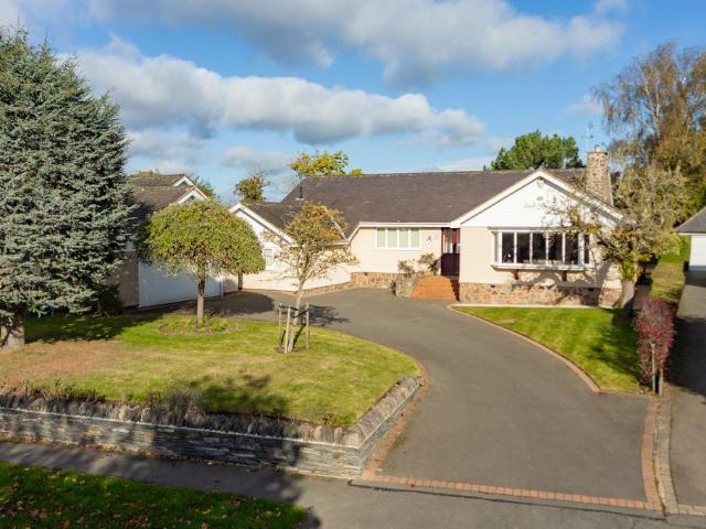 Bungalow for sale in Elmfield, Leicestershire