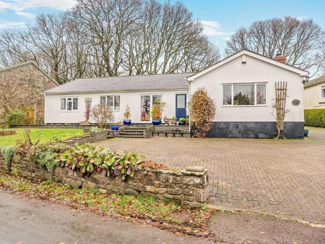 Bungalow for sale in Catbrook, Wales