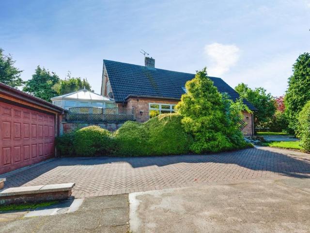 Bungalow for sale in Calderstones