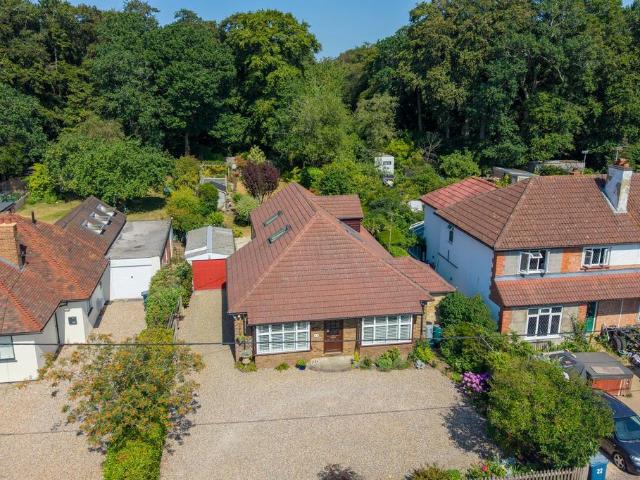 Bungalow for sale in Chepping Wycombe, Flackwell Heath