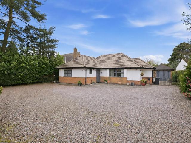 Bungalow for sale in Agar Nook, Coalville