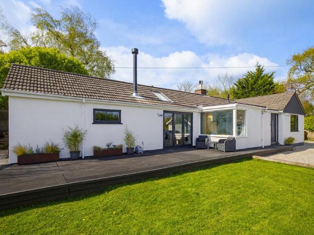 Bungalow for sale in Strode, Devon
