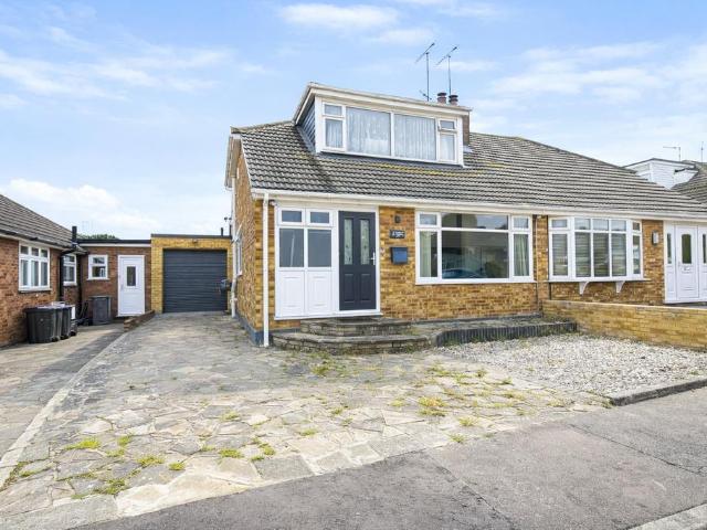 Bungalow for sale in Alton Barnes, Essex