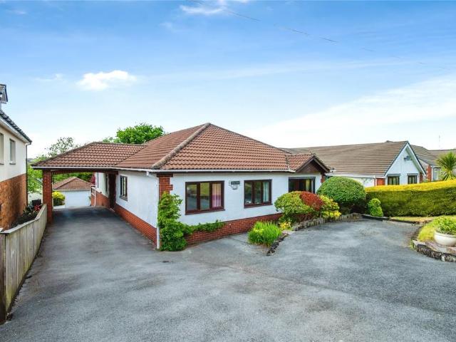 Bungalow for sale in Gorslas, Cefneithin