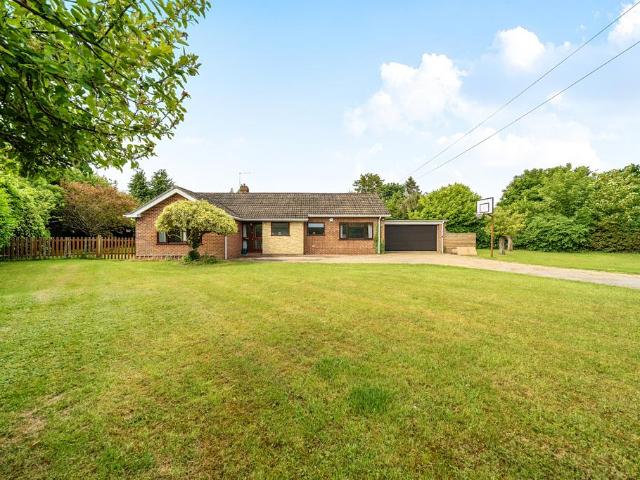 Bungalow for sale in Dromore, Oxfordshire