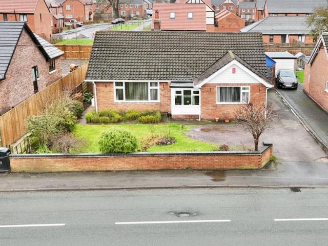 Bungalow for sale in Wybunbury, Shavington
