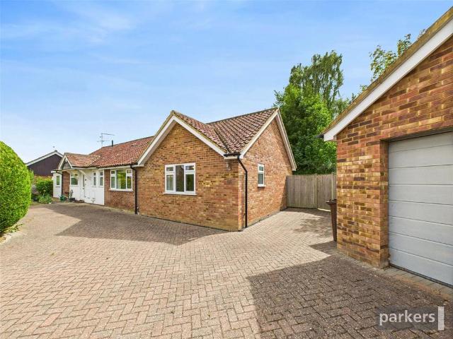 Bungalow for sale in Sheeplands Farm, Wargrave