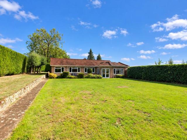Bungalow for sale in Ewhurst, Waverley