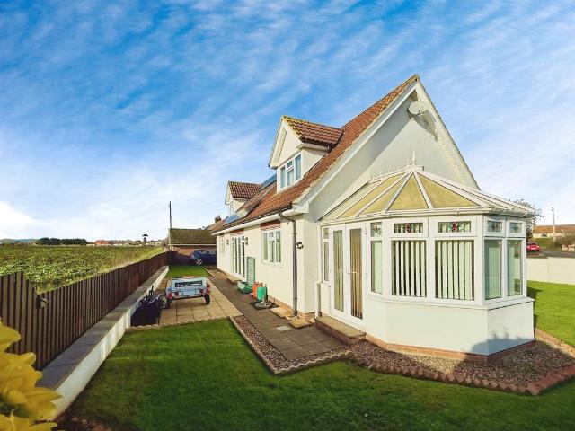 Bungalow for sale in Westonzoyland, Somerset