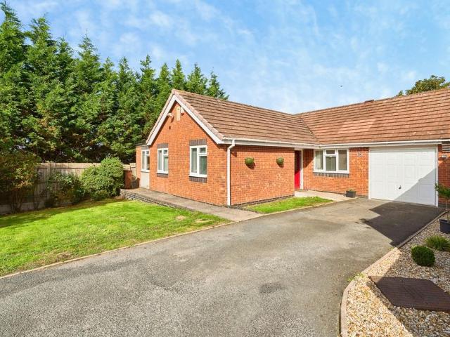 Bungalow for sale in Goldthorn Hill, Wolverhampton