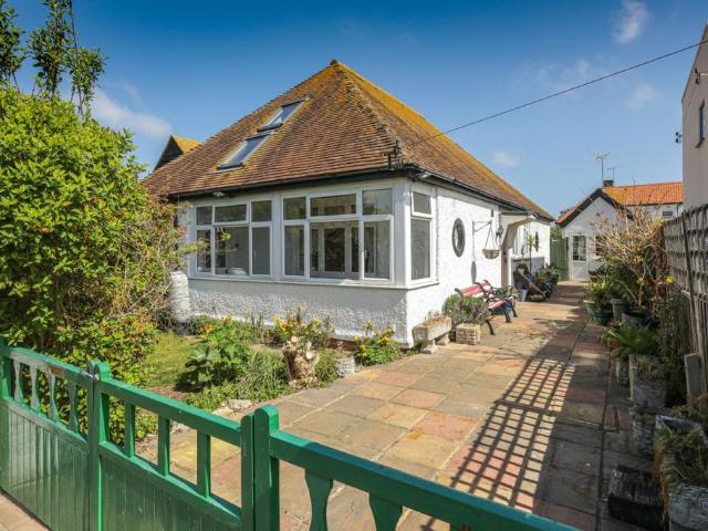 Bungalow for sale in Minnis Bay, Acol
