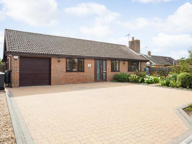 Bungalow for sale in Talmead, The Bridge