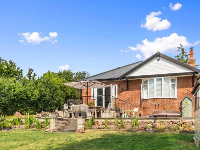 Bungalow for sale in Colletts Green, Forthampton