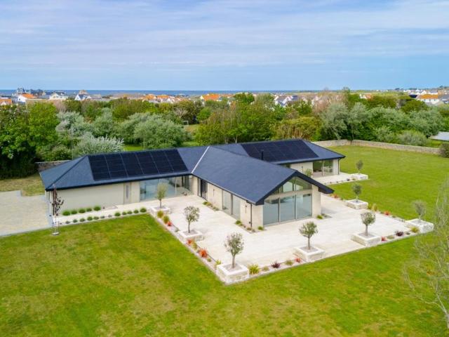 Bungalow for sale