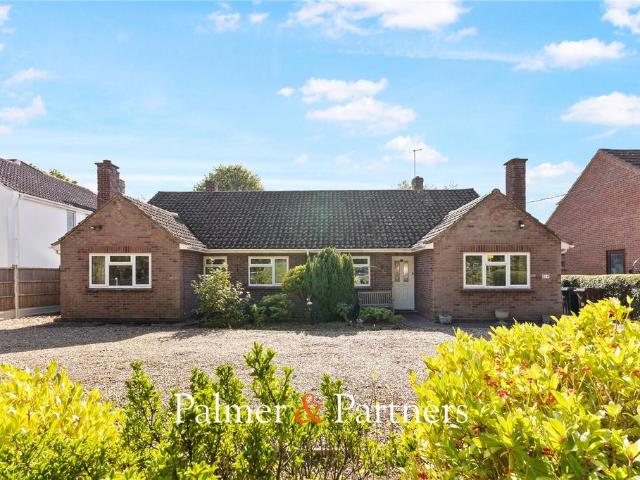 Bungalow for sale in Fordham Heath, Essex
