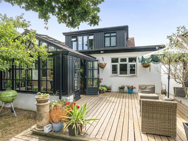 Bungalow for sale in Petts Wood, Greater London