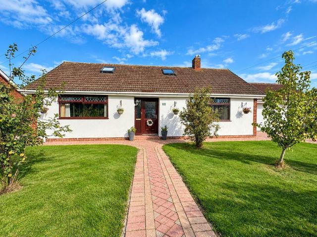 Bungalow for sale in Burnham-on-Sea and Highbridge, Highbridge