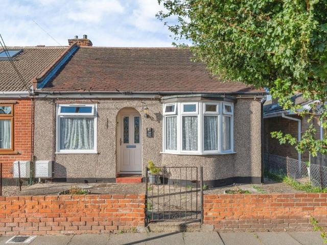 Bungalow for sale in Leigh on Sea, Southend-on-Sea