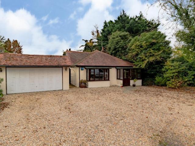 Bungalow for sale in Bridgefield, Kent
