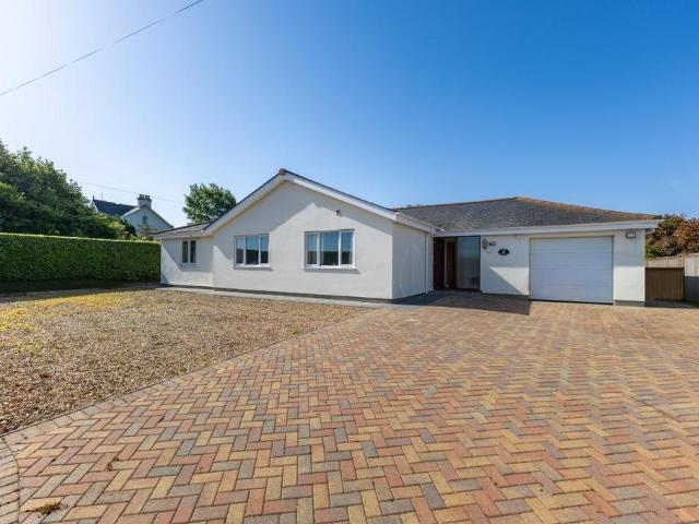 Bungalow for sale
