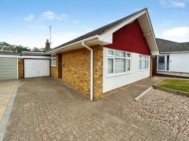 Bungalow for sale in Longfield and New Barn, Monks Orchard