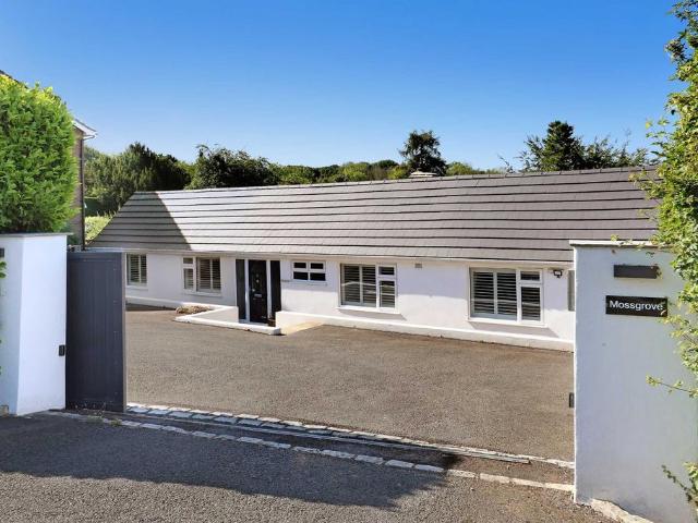 Bungalow for sale in Chepping Wycombe, Tylers Green