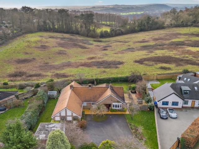 Bungalow for sale in Chepping Wycombe, Loudwater