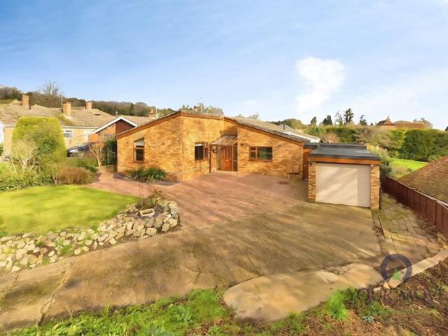Bungalow for sale in Midway, Kent