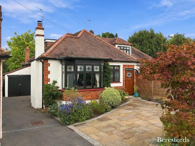 Bungalow for sale in London Borough of Havering, Greater London