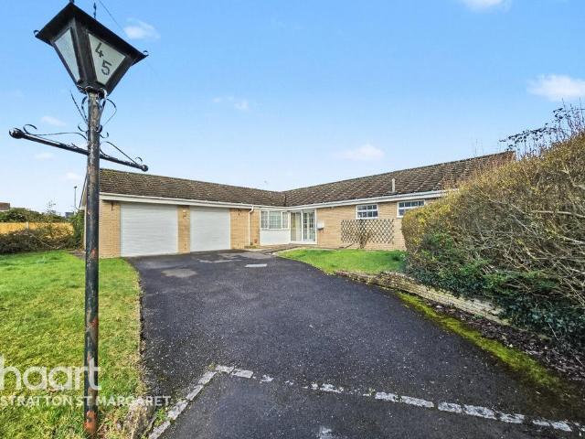 Bungalow for sale in Liden, Swindon