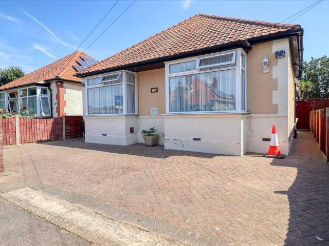 Bungalow for sale in Dale Hill, Essex