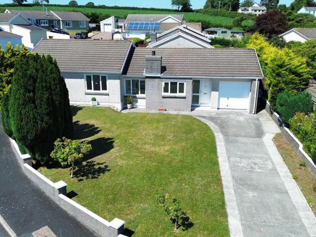 Bungalow for sale in Llanstadwell, Wales