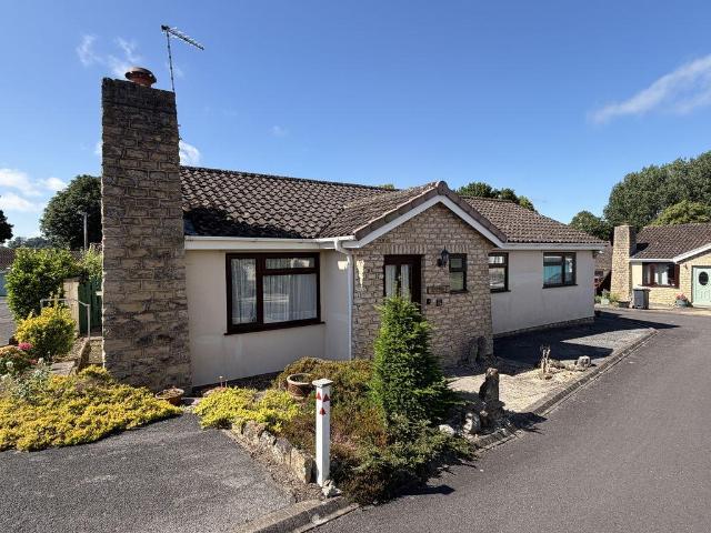 Bungalow for sale in Calne