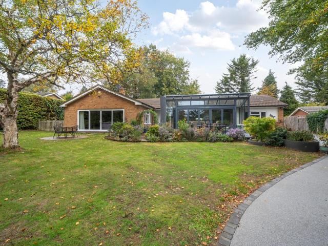 Bungalow for sale in Pangbourne, West Berkshire