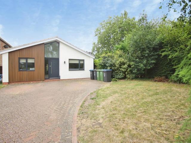 Bungalow for sale in Alderminster, Warwickshire