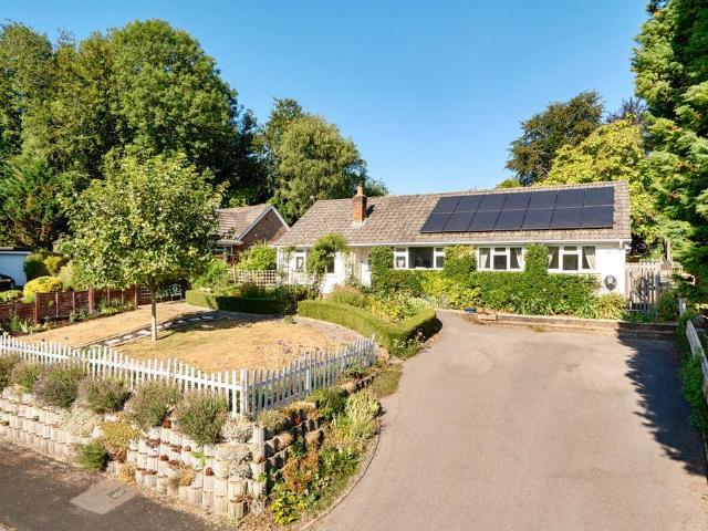 Bungalow for sale in Kings Worthy, Hampshire
