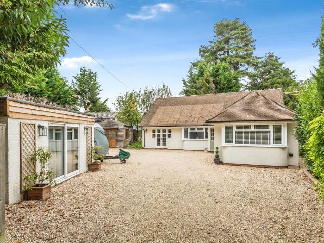 Bungalow for sale in Kingston Bagpuize with Southmoor, Dromore