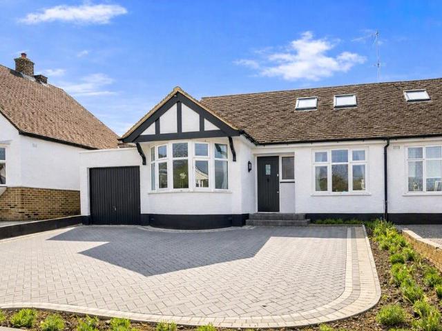 Bungalow for sale in Brunswick Park, Greater London