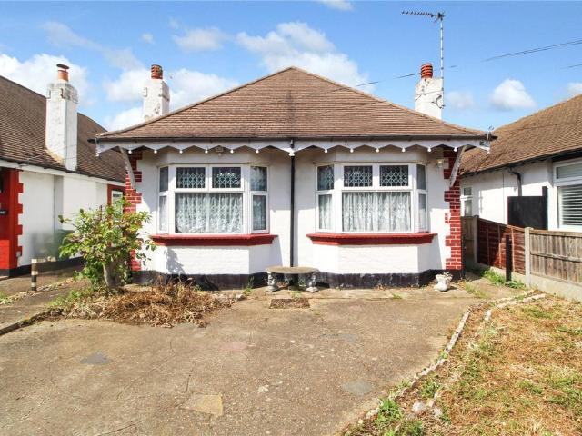 Bungalow for sale in Alton Barnes, Essex