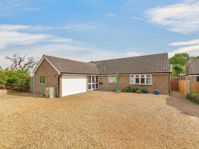 Bungalow for sale in Cottesmore