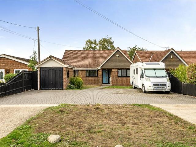Bungalow for sale in The Butts, Kent