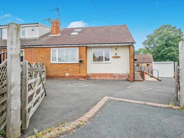 Bungalow for sale in Little Gomersal, West Yorkshire