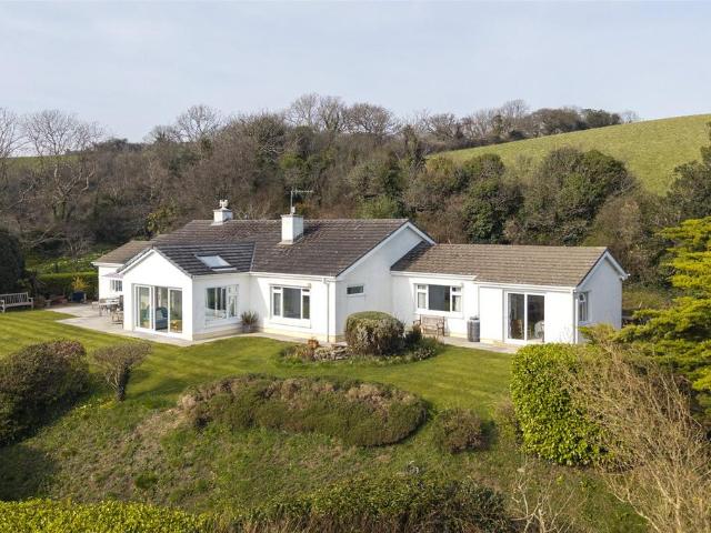 Bungalow for sale in Amroth, Wales